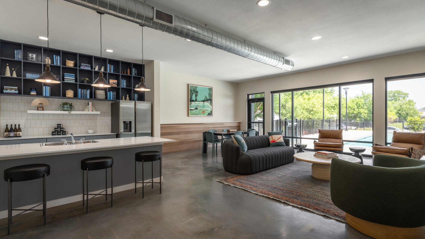 Amenity lounge